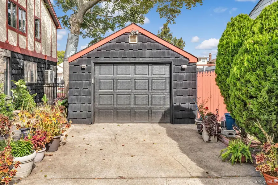 34 W 2nd Street, Freeport, NY 11520 - Image #3