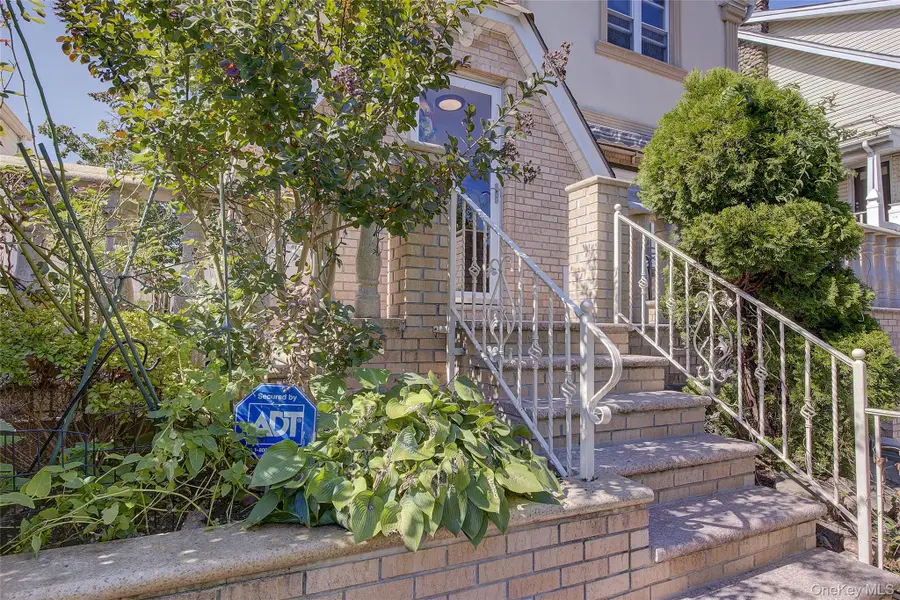 85-54 148th Street, Briarwood, NY 11435 - Image #2