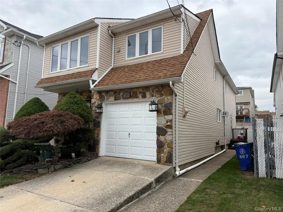867 Sinclair Avenue, Staten Island, NY 10309 - Image #2