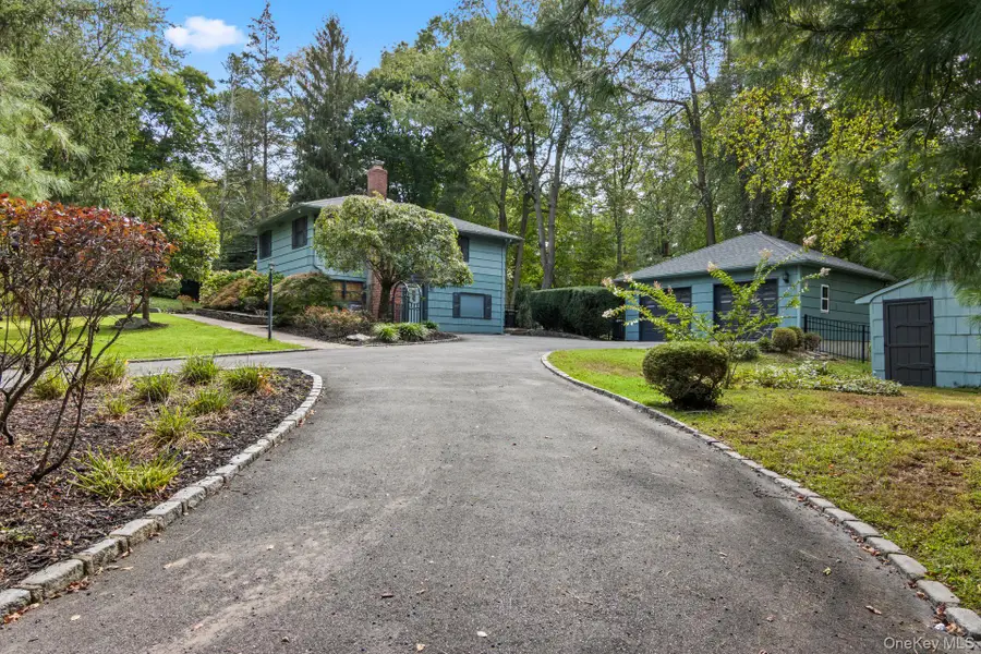 17 Bluebird Lane, Huntington, NY 11743 - Image #3