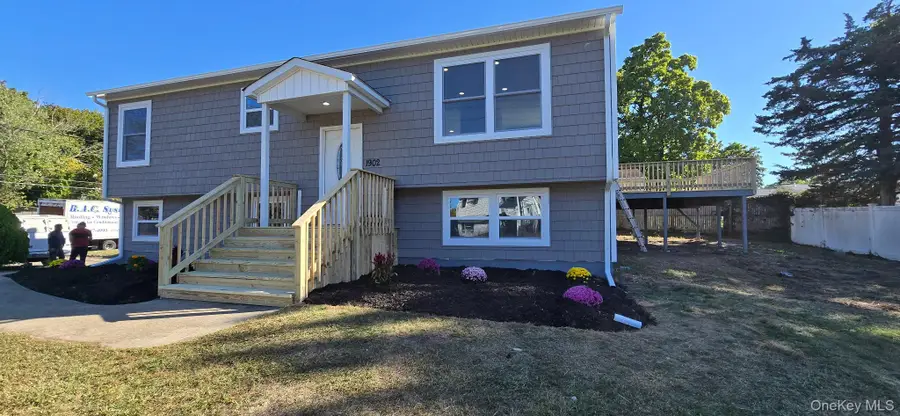 1902 Race Avenue, Medford, NY 11763 - Image #2