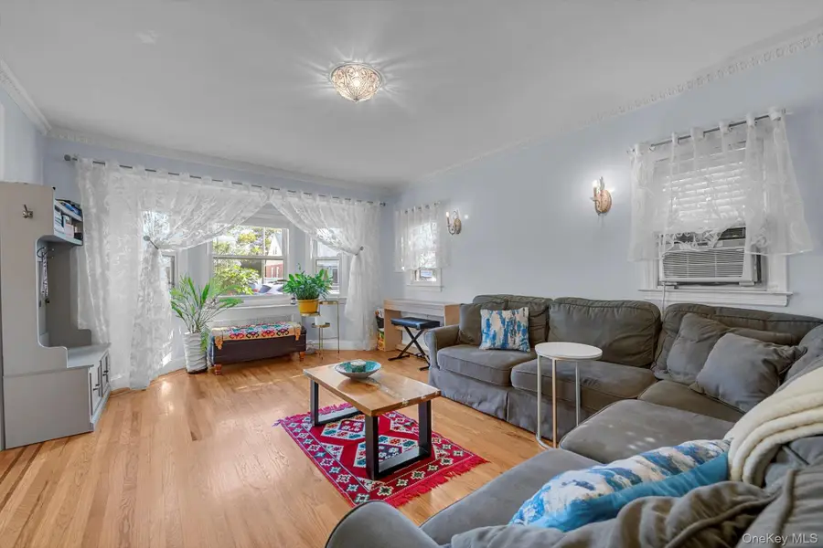 5 Avon Road, New Hyde Park, NY 11040 - Image #3