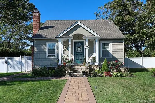 230 Kensington Avenue, Bayport, NY 11705 - Image #1