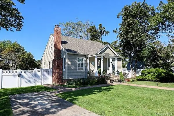 230 Kensington Avenue, Bayport, NY 11705 - Image #3