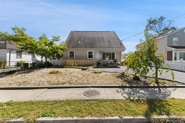 187 Nassau Lane Lane, Island Park, NY 11558