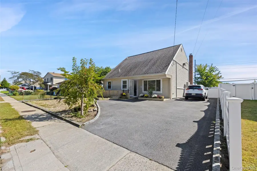 187 Nassau Lane Lane, Island Park, NY 11558 - Image #2