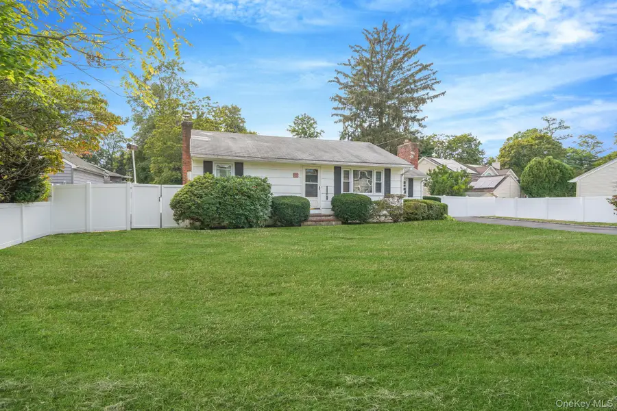 77 Lodge Avenue, Huntington Station, NY 11746 - Image #2