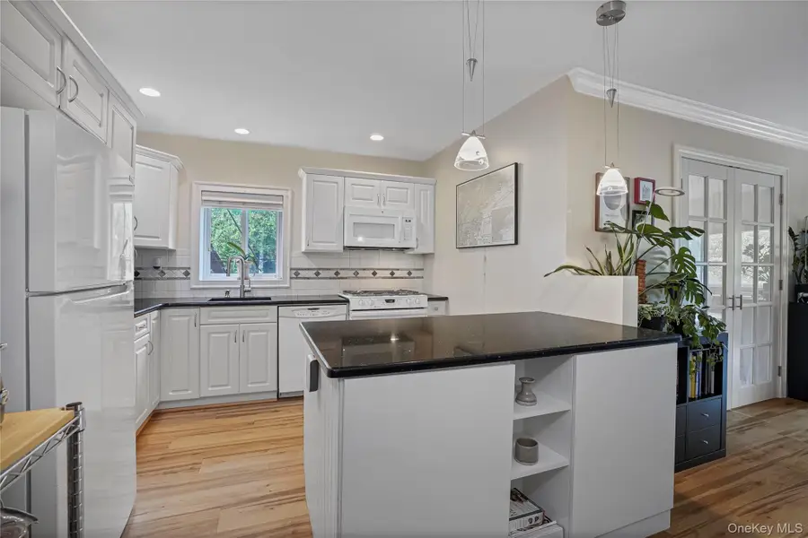 2333 Palmer Avenue #2G, New Rochelle, NY 10801 - Image #2