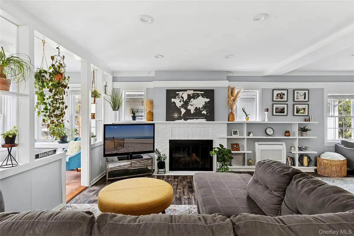 142 Rocklyn Avenue, Lynbrook, NY 11563 - Image #1