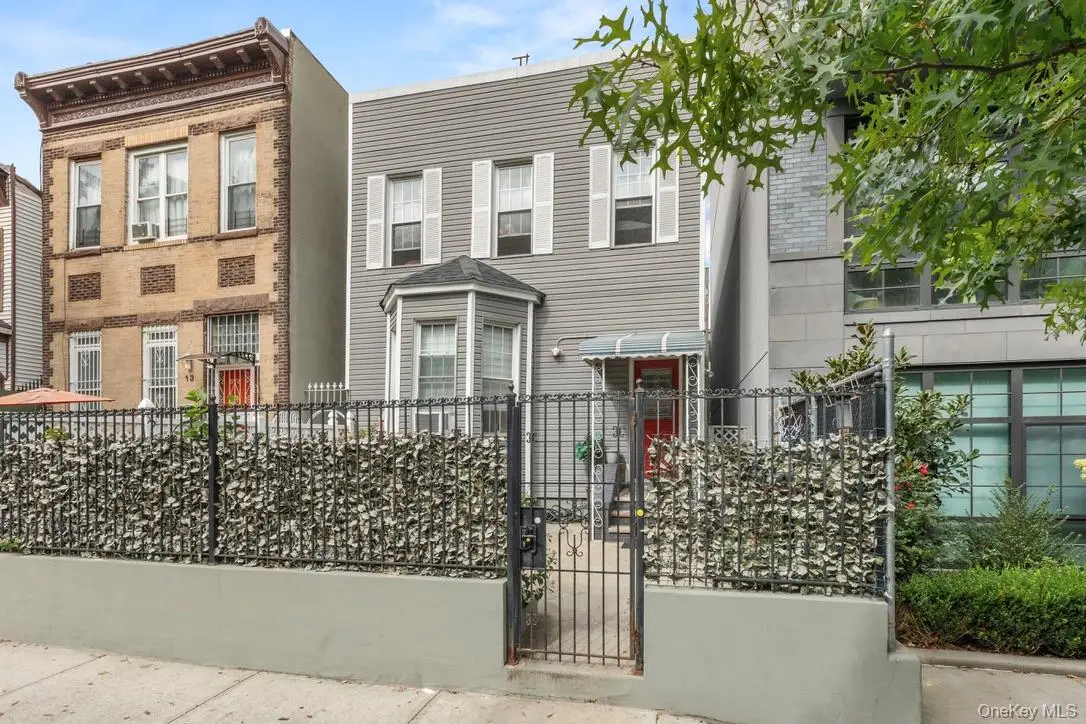 15 Bleecker Street, Brooklyn, NY 11221 - Image #1