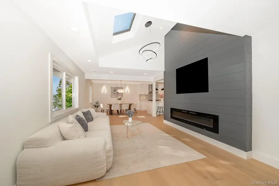 5 Huron Avenue, Massapequa, NY 11758 - Image #3