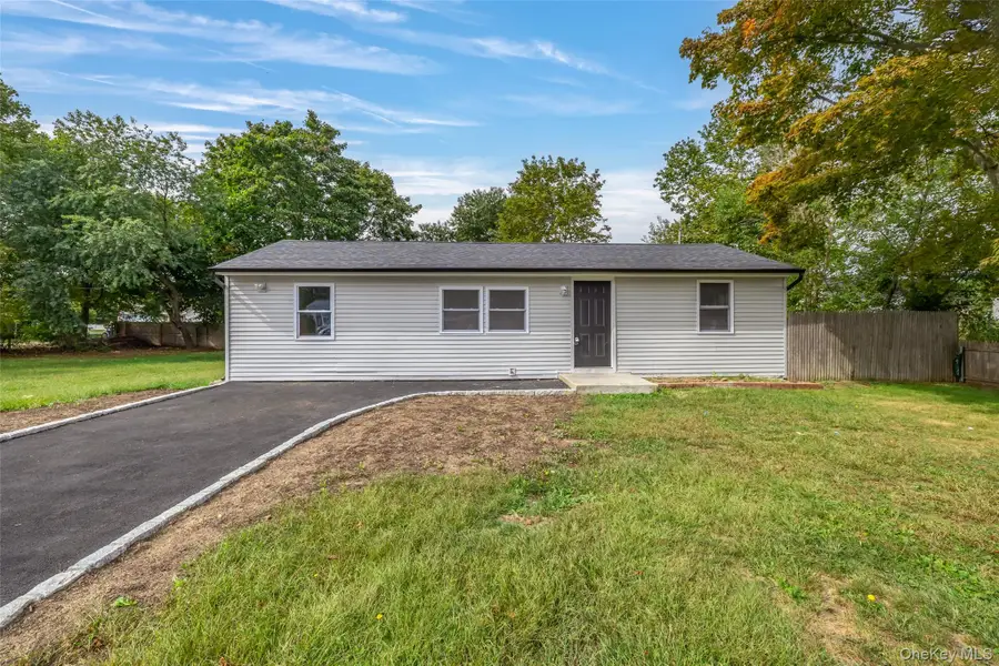 506 Scherger Avenue, East Patchogue, NY 11772 - Image #2