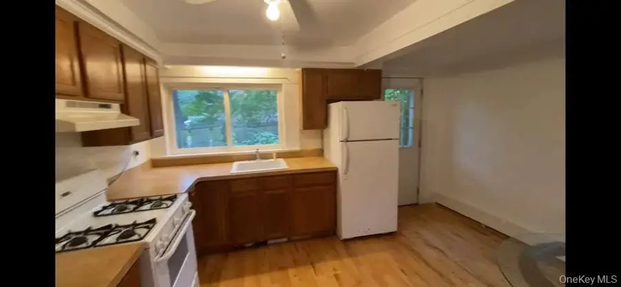 54 Oakland Avenue, Port Jefferson Station, NY 11776 - Image #2