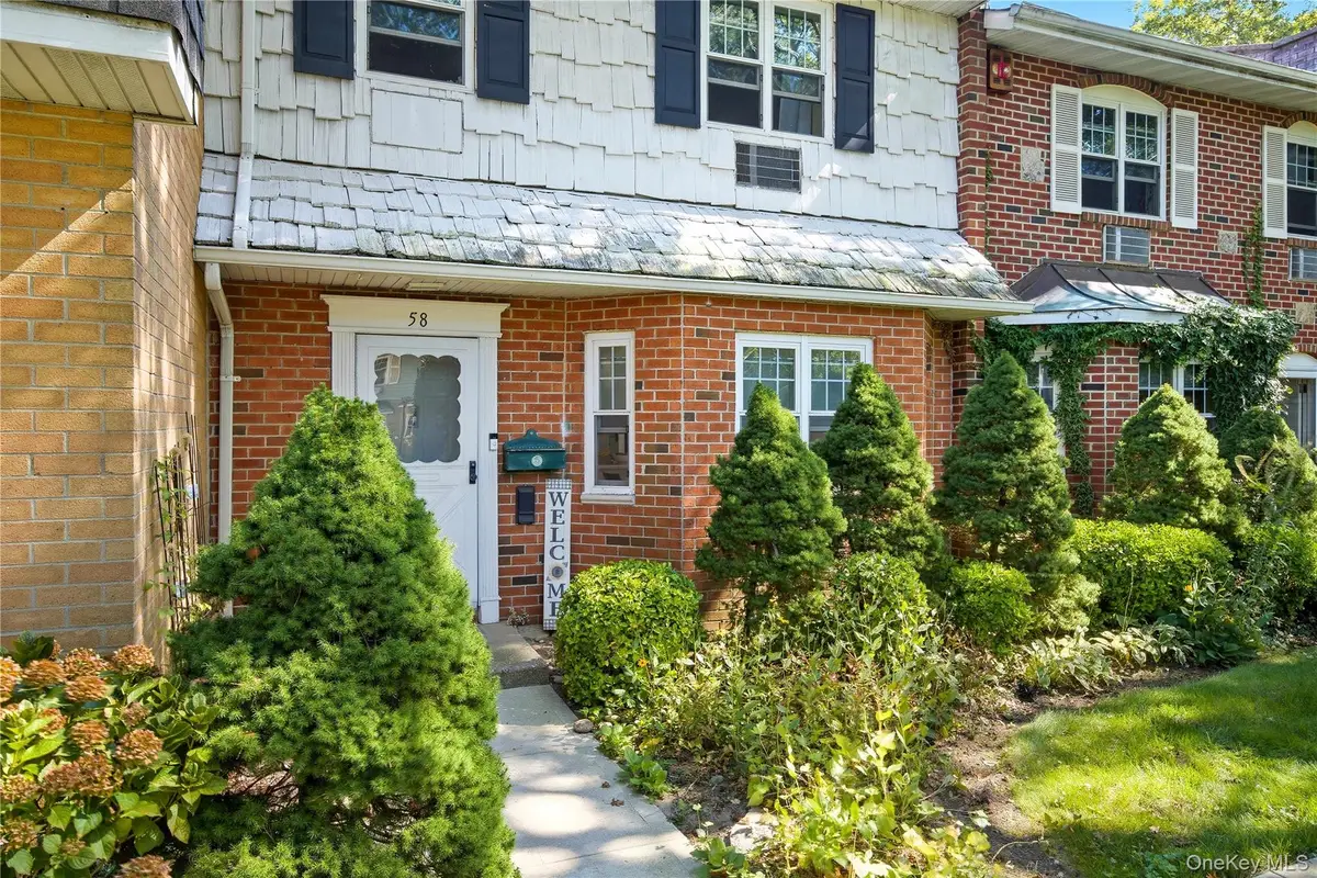 11 Glen Hollow Drive #D58, Holtsville, NY 11742 - Image #1