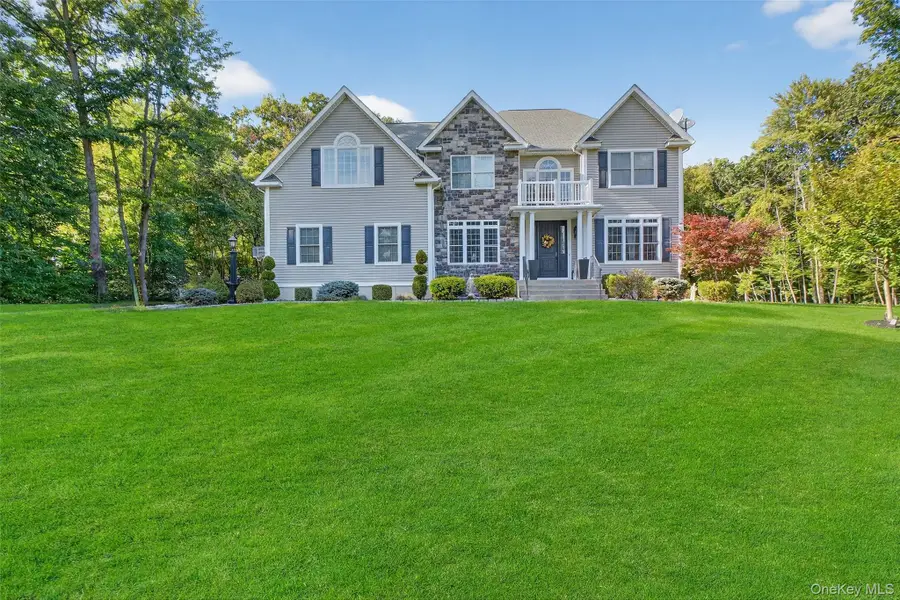 93 Shagbark Lane, Hopewell Junction, NY 12533 - Image #2