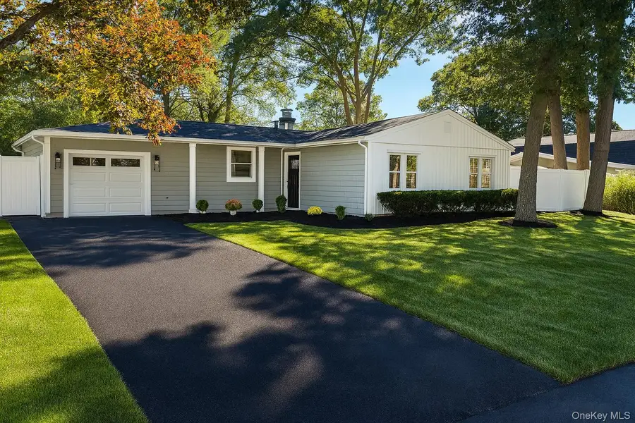 15 Spurwoods Lane, Farmingville, NY 11738 - Image #2