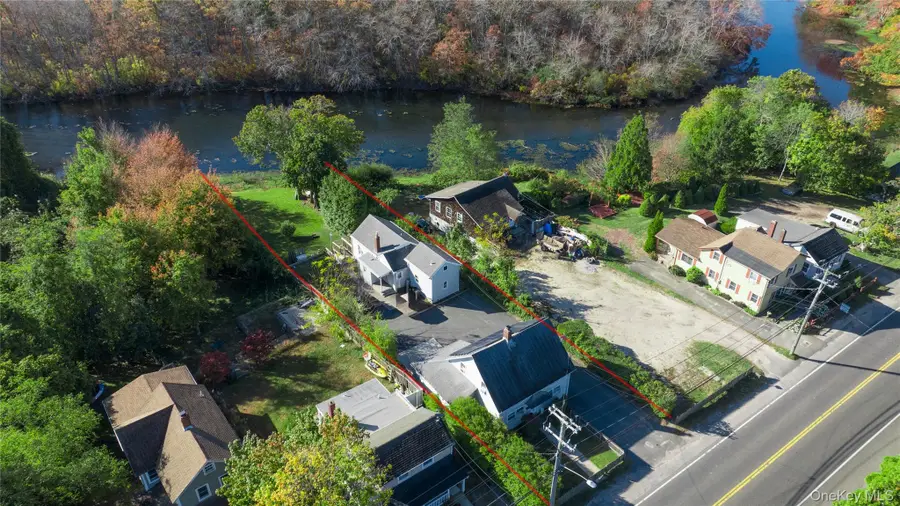 725 W Main Street, Riverhead, NY 11901 - Image #3