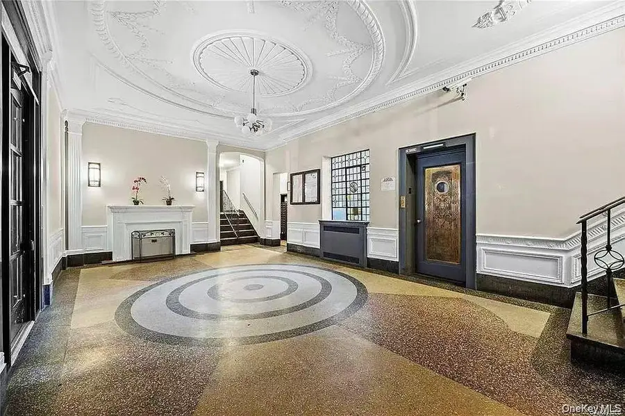 4035 Ithaca St #5B, Elmhurst, NY 11373 - Image #3