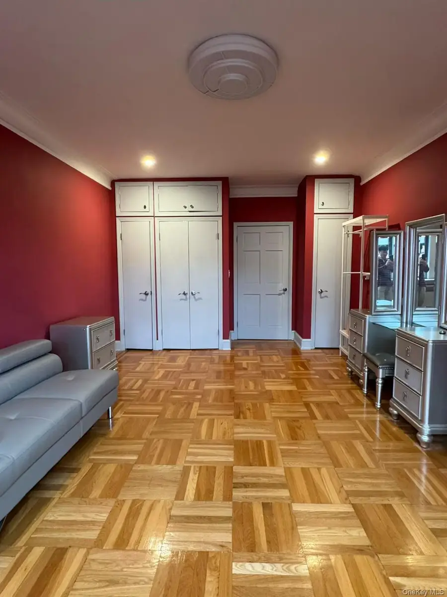 144-80 Sandford Avenue #6F, Flushing, NY 11355 - Image #2