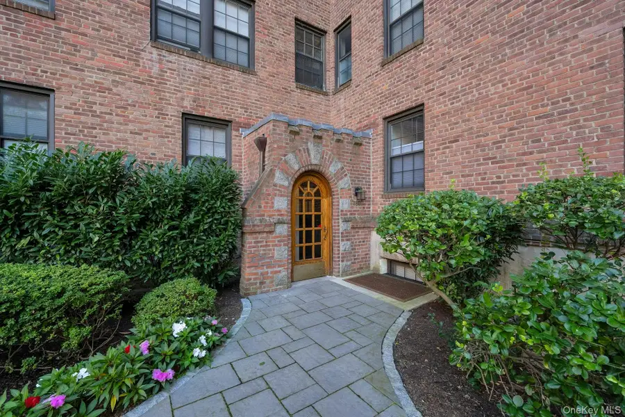 180 Garth Road #6E, Scarsdale, NY 10583 - Image #2