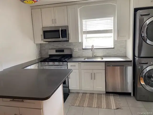 73-18 260th Street #B-1, Glen Oaks, NY 11004 - Image #3