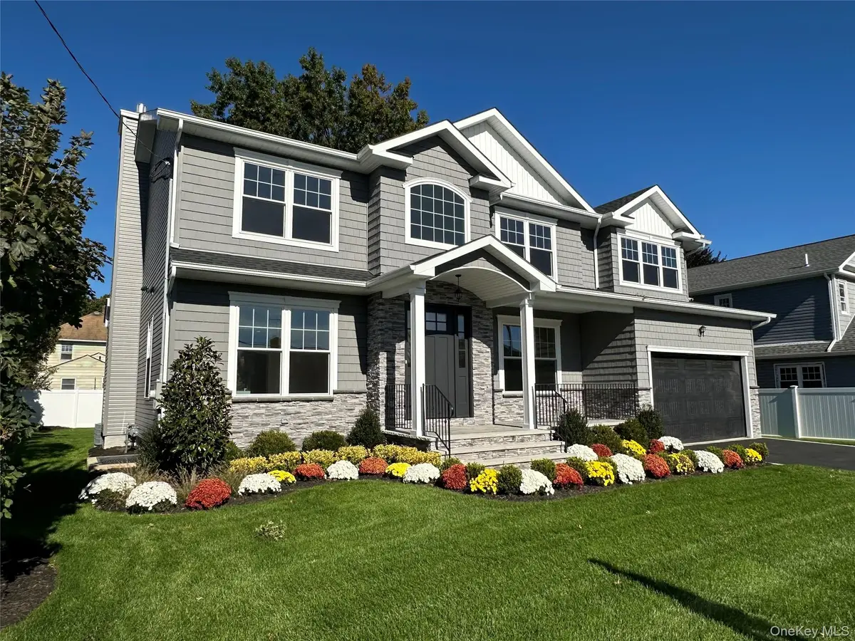 526 Park Avenue, Merrick, NY 11566 - Image #1