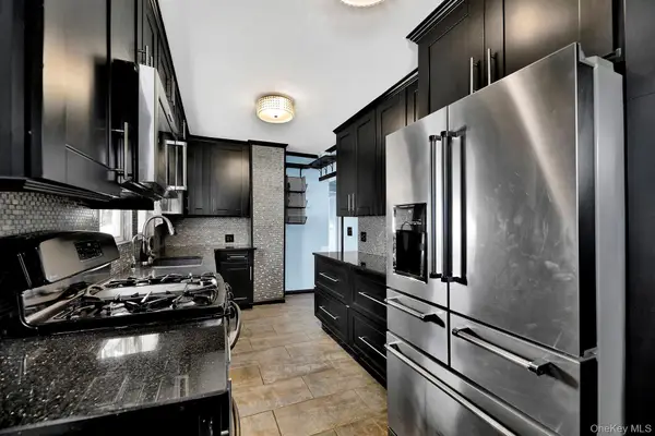 94 Woods Avenue, Roosevelt, NY 11575