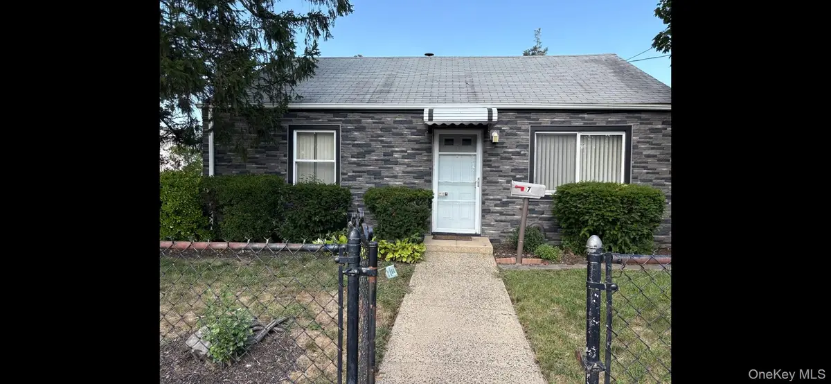 7 Pilot Street, Hempstead, NY 11550 - Image #1