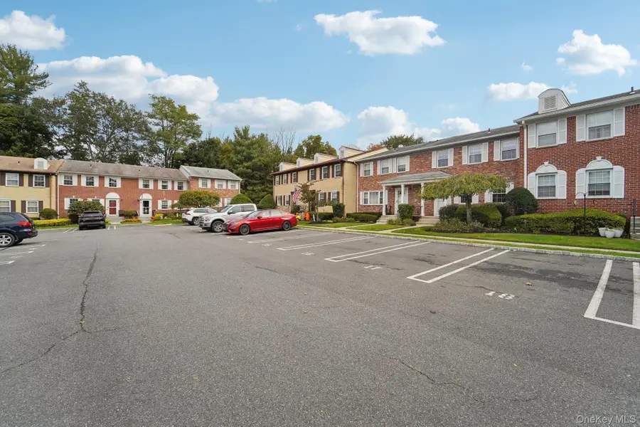 463 Hopi Court, Suffern, NY 10901 - Image #3