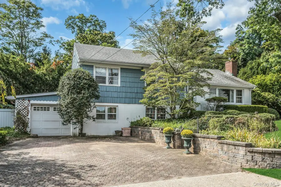 17 Church Street, Locust Valley, NY 11560 - Image #3