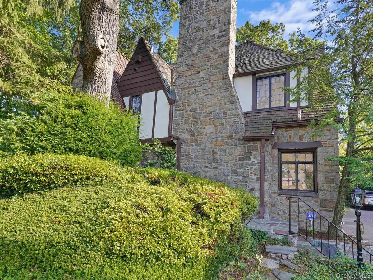 76 Vaughn Avenue, New Rochelle, NY 10801 - Image #1