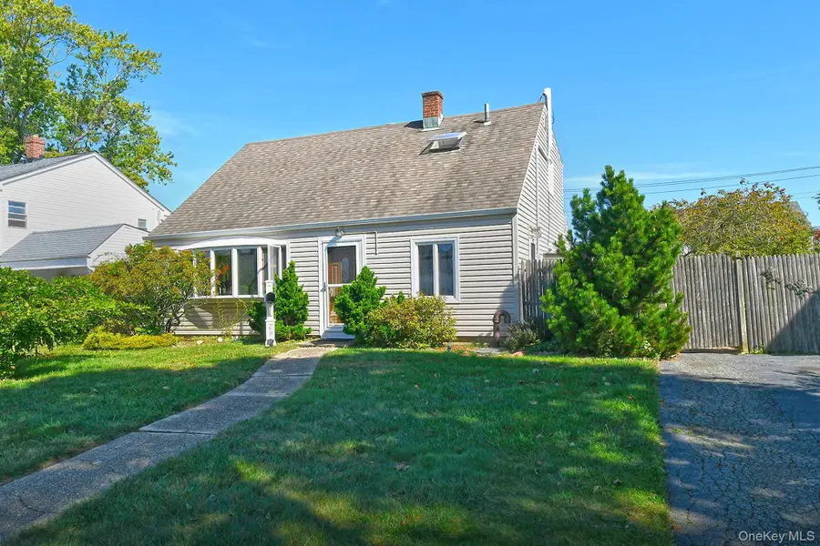 69 Schoolhouse Road, Levittown, NY 11756 - Image #3