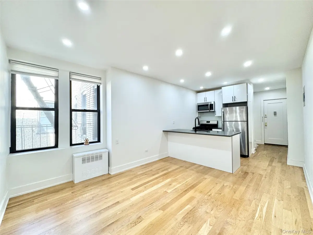 32-86 33rd Street #F8, Astoria, NY 11106 - Image #1