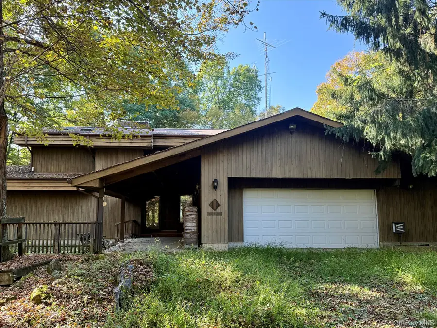 1557 Centre Road, Rhinebeck, NY 12572 - Image #2