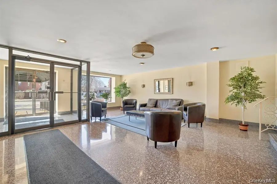 415 Gramatan Avenue #3J, Mount Vernon, NY 10552 - Image #3