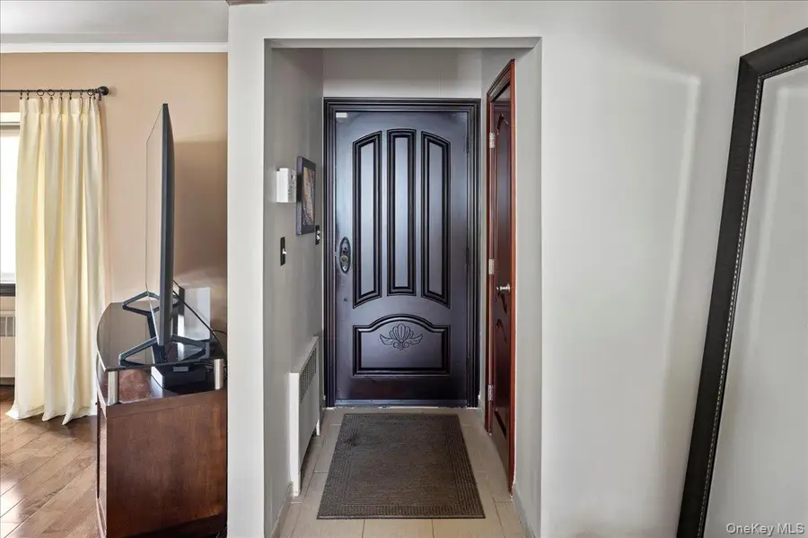 504 Saddle Ridge Road, Woodmere, NY 11598 - Image #2