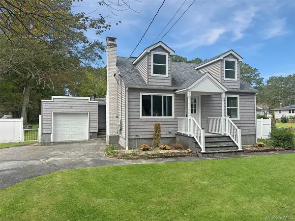 86 Wilson Avenue, Medford, NY 11763