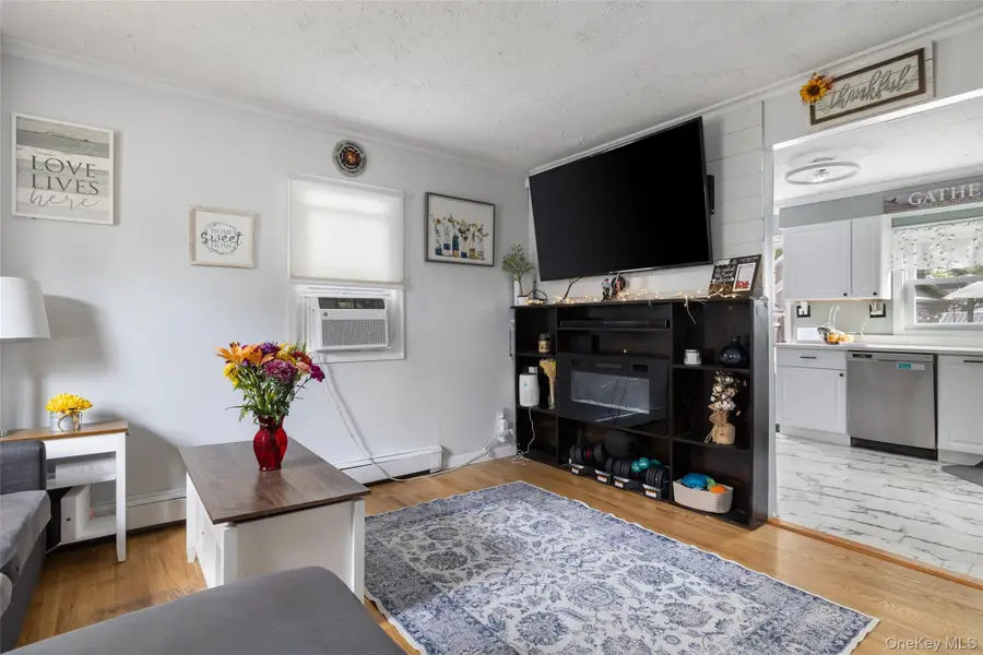 223 N 4th Street, Ronkonkoma, NY 11779 - Image #3