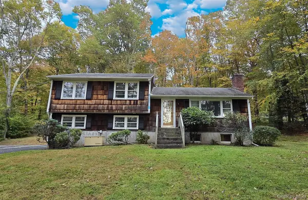 28 Carolyn Way, Somers, NY 10589