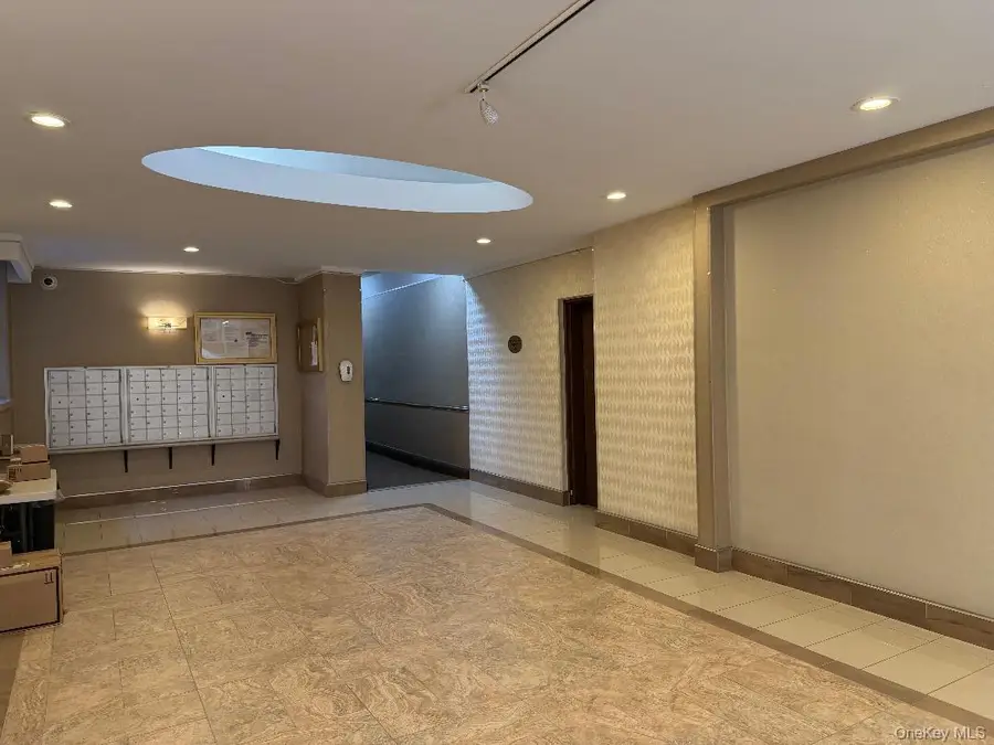 83-40 Austin Street #4L, Kew Gardens, NY 11415 - Image #3