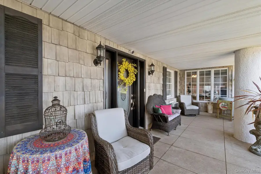 5211 Redfield Street, Douglaston, NY 11362 - Image #3