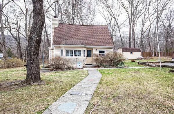 67 Grove Street, Greenwood Lake, NY 10925