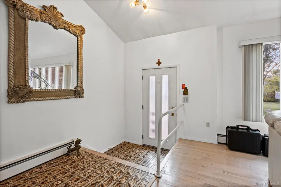 5 Roy Drive, Nesconset, NY 11767 - Image #3