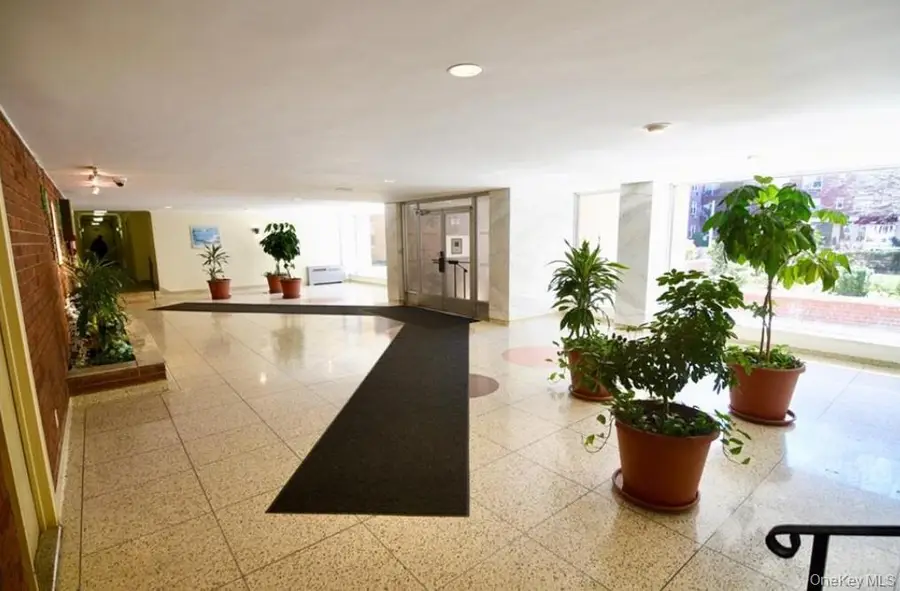 2 Sadore Lane #1R, Yonkers, NY 10710 - Image #2