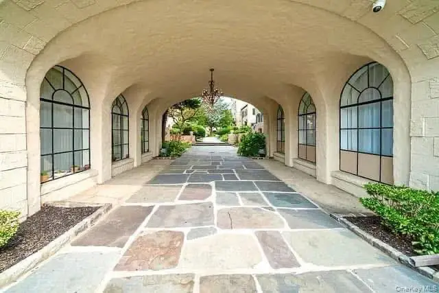 215 Middle Neck Road #D3, Great Neck, NY 11021 - Image #1