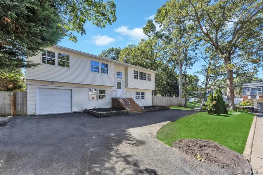 2 Pearl Place, Greenlawn, NY 11740 - Image #2