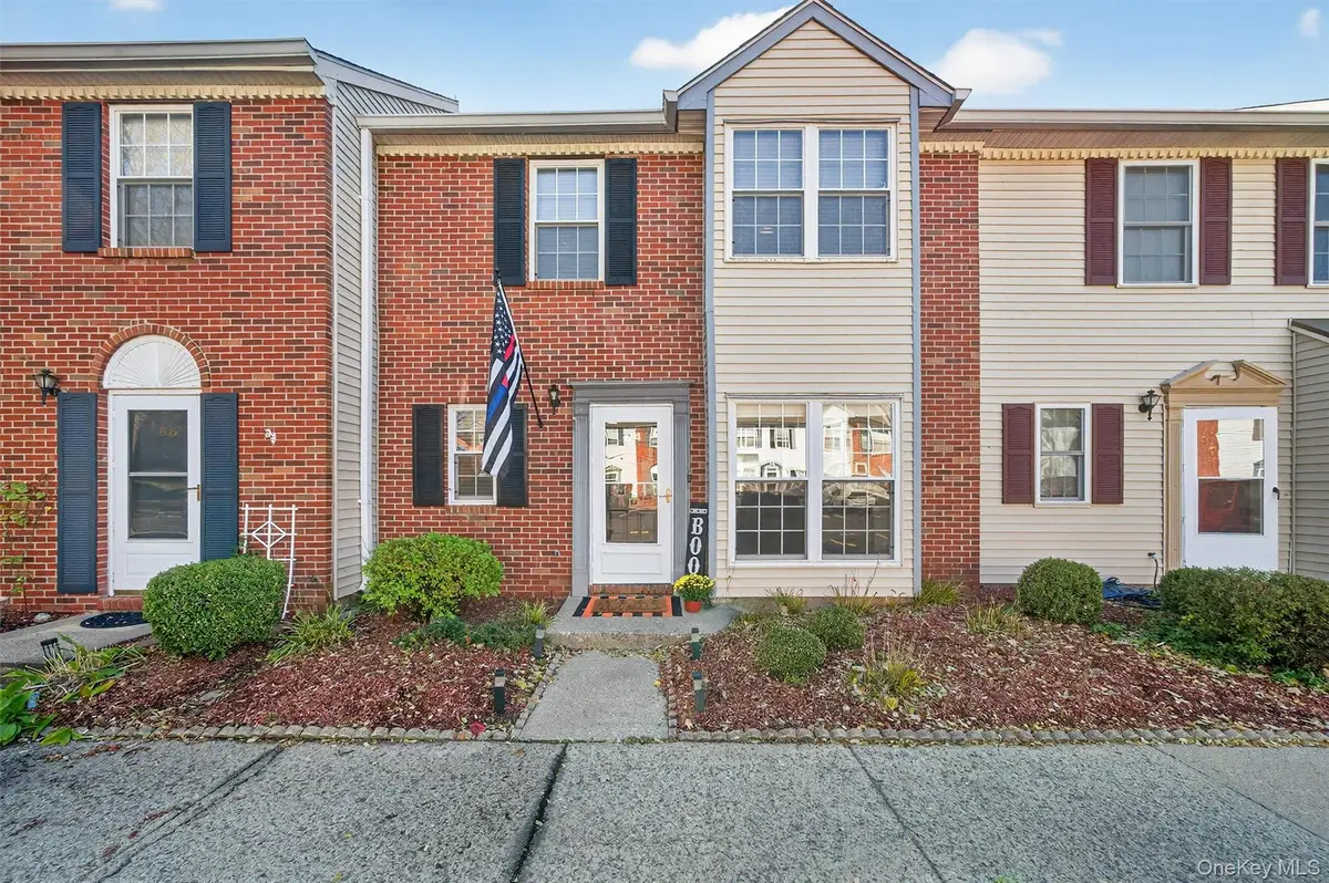 64 Yorkshire Terrace, Washingtonville, NY 10992 - Image #1