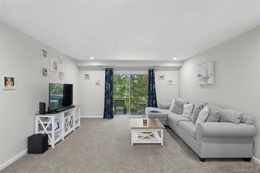 2 Dogwood Ct #2, Selden, NY 11784 - Image #3