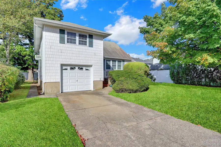 60 Elizabeth Drive, Bethpage, NY 11714 - Image #2