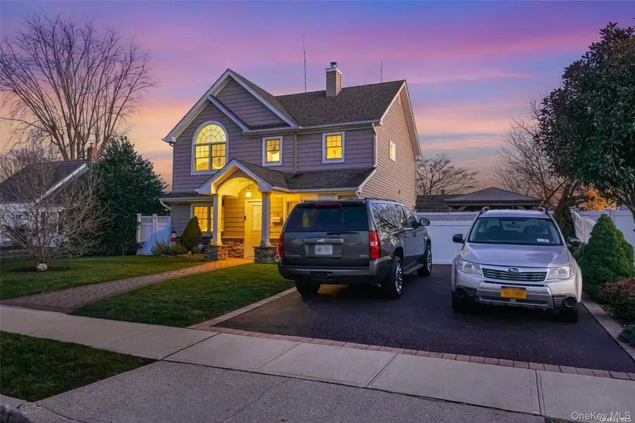 18 Plow Lane, Levittown, NY 11756 - Image #2